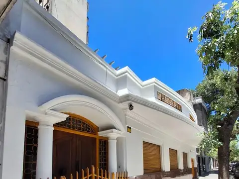 Excelente Casa, Coch y terraz, 216m cubiertos, Darwin 500