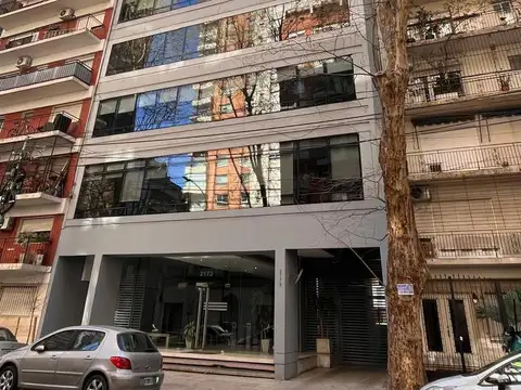 Oficina en alquiler – Planta completa de 240 m² – Edificio Corporativo en Belgrano
