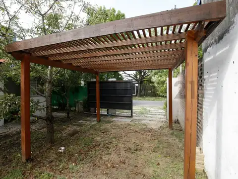 Casa 3 ambientes con 1 baño