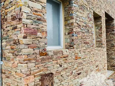 Casa 6 ambientes con 2 baños