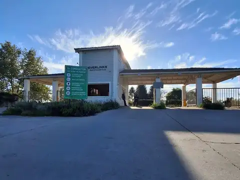 Avenida Fernández Beschtedt