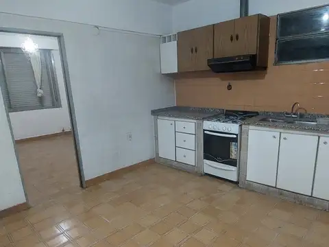 Avenida Teodoro Sánchez De Bustamante 1000, Piso 1