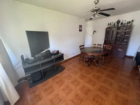 Venta Departamento 3 ambientes con cocina grande, reciclado - Lugano IyII Edificio 104