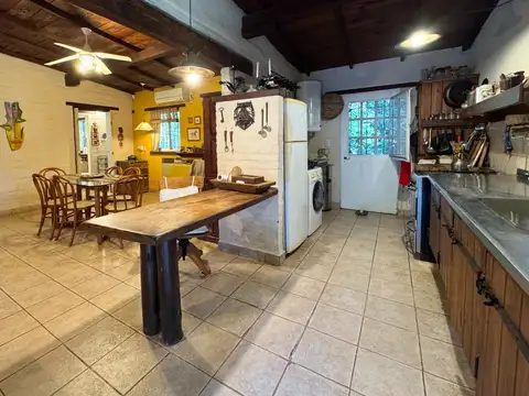 Casa 2 ambientes con 3 baños