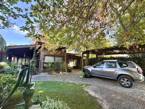 Casa en Venta con 1 cochera