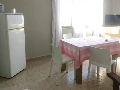 3 AMBIENTES EN VENTA ALMAGRO DOS PISOS POR ESCALERA