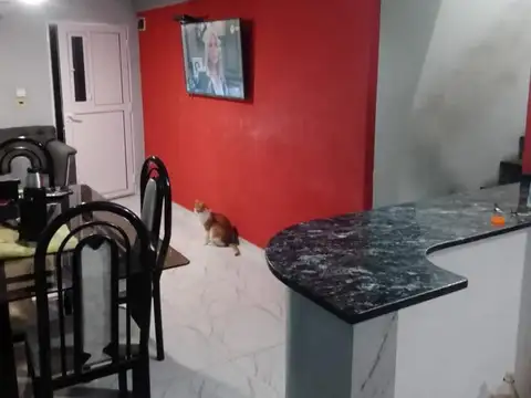 Casa 3 dormitorios - B° Guiraldes a Mts de av Chaco
