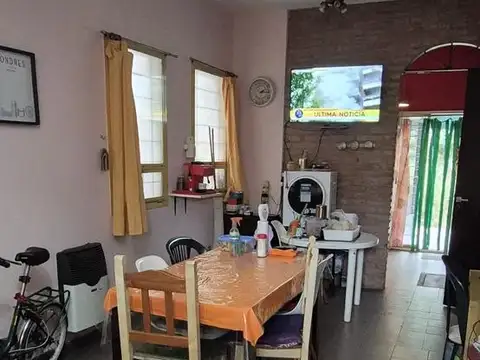 Casa en  Juan Mauel de Rosas 3700