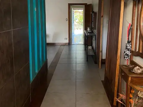 Casa 6 ambientes con 3 baños