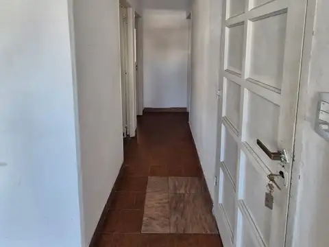 Departamento 6 ambientes con 1 baño