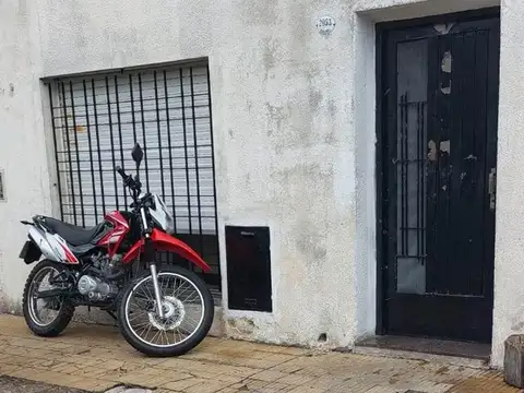 P.H. 3 AMB. PLANTA BAJA, FRENTE, EXCELENTE UBICACIÓN !