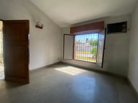 VENTA CASA 4 AMB - VILLA TESEI (OPORTUNIDAD)
