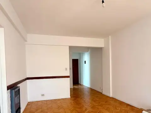 Departamento 3 ambientes sobre Av Maipu