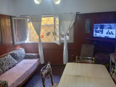 Depto Tipo Casa 2 ambientes con 1 baño
