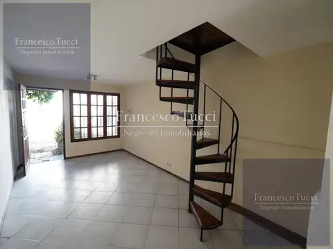 Depto Tipo Casa en Venta en Castelar, USD 52.000