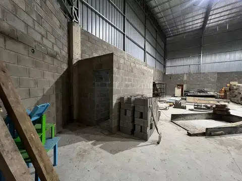 EN ALQUILER GALPON A ESTRENAR.