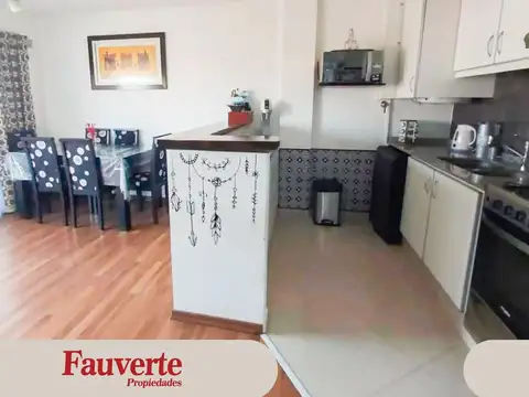 Casa 3 ambientes con 2 baños