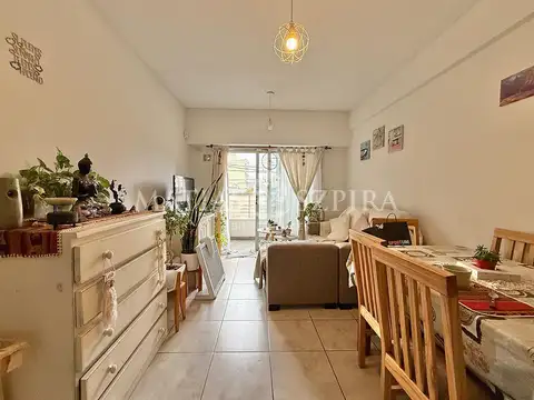 Excelente departamento 2 AMBIENTES con cochera cubierta