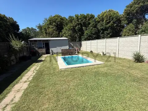Casa 4 ambientes con 1 baño