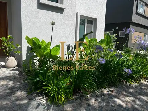 Casa 5 ambientes con 4 baños
