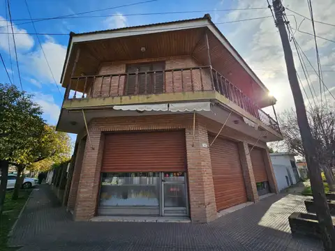 Casa   Local en Matheu - ID 1807