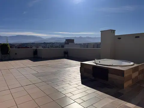 VENTA COCHERA MACROCENTRO | LAMADRID 33
