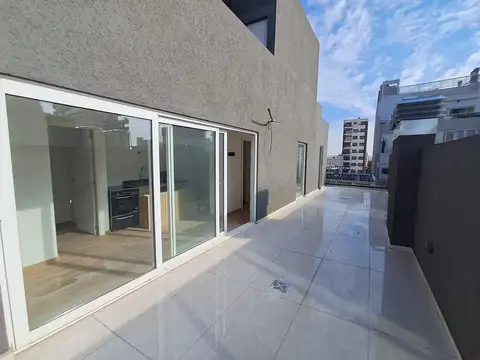 3 Ambientes con balcon terraza y cochera cub-Flores