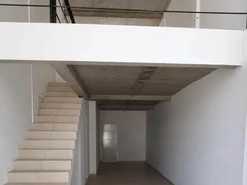 Local en Alquiler en Barrio Parque Leloir, USD 1.100