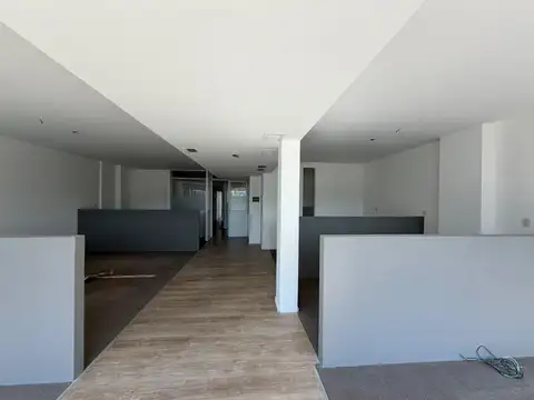 Oficina 2 ambientes con 2 baños