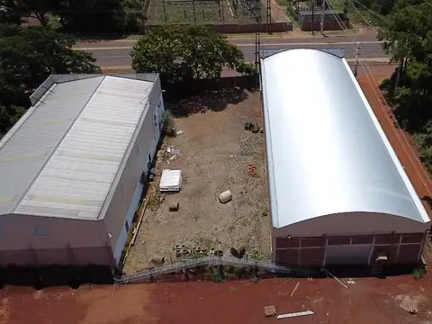 ESPECTACULAR LOCAL CON GALPON SOBRE RUTA 12