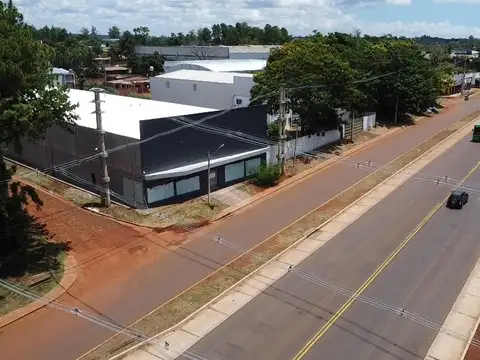 ESPECTACULAR LOCAL CON GALPON SOBRE RUTA 12