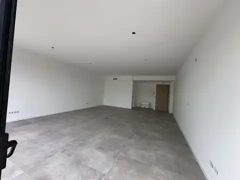 Oficina en Alquiler en Bella Vista, USD 1.300