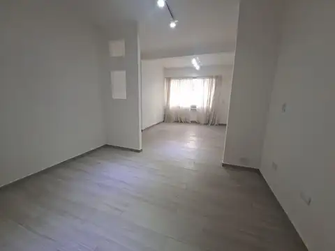 Oficina 115 Mts Dividida En Tres Independientes - Dueño Directo