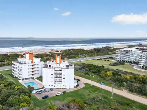 Penthouse duplex en venta con vista al mar de 5 suites con terraza y parrilla, sobre la Brava + Departamento extra 100, Piso 4
