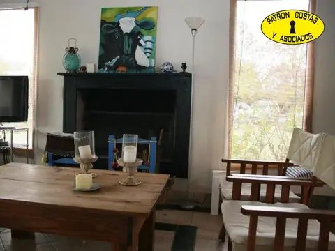 Casa en Venta con 3 cocheras