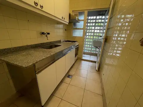 Villa Pueyrredon Carlos A. Lopez 2400 2 amb al frente  muy buena zona comercial