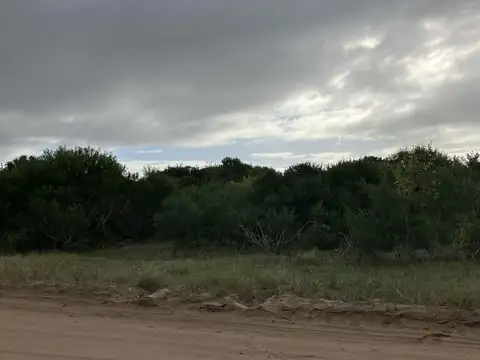 Terreno en Venta 30  mts Fondo