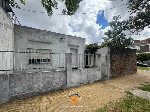 CASA 3 AMBIENTES CON PATIO, A REFACCIONAR, EN VENTA ZONA VILLA SAN ANDRÉS