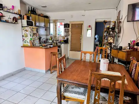 PH apto credito en Malaver en venta 2 ambientes con patio ideal 1er vivienda oportunidad