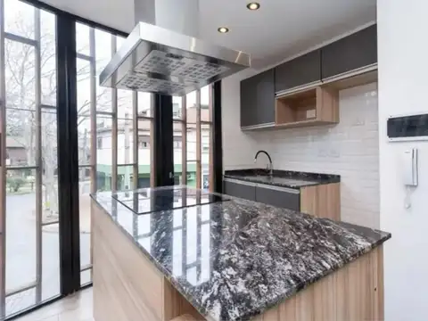 Departamento en Alquiler en Adrogue, $ 950.000