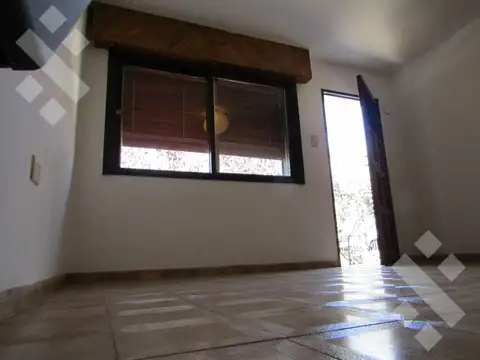 En Venta | Casa de 3 Dormitorios   Departamento | Fernández Oro