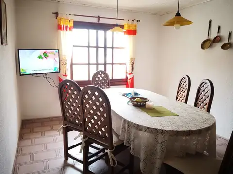 Casa 5 ambientes con 3 baños