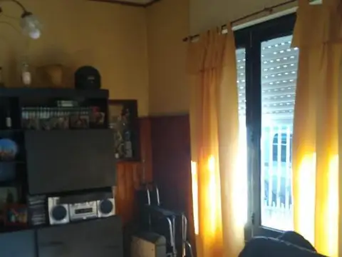 Casa en Venta en Castelar Sur, USD 120.000