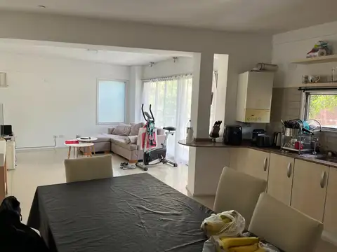 Departamento en Alquiler en Olivos Vias/Maipu, $ 1.400.000