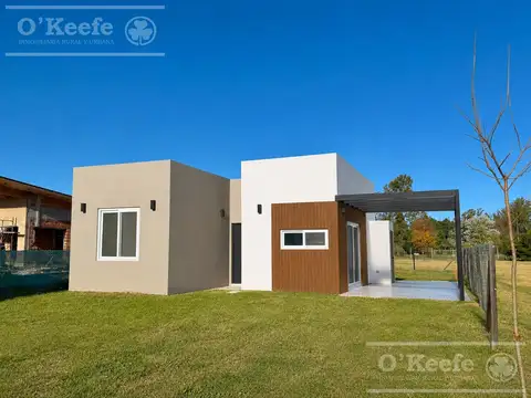 Casa  en Venta en el Pato,  Berazategui. Barrio La Vikkina Amplia Financiación
