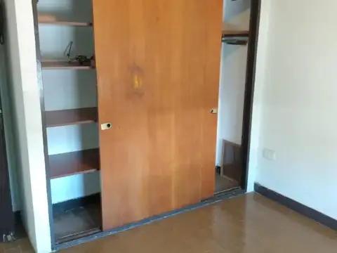 Departamento en Alquiler en Lomas del Mirador, $ 380.000