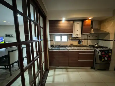 CASA  DE 4 DORMITORIOS EN VENTA EN ALBERDI