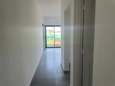 San Ramon, Pilar del Este 100
