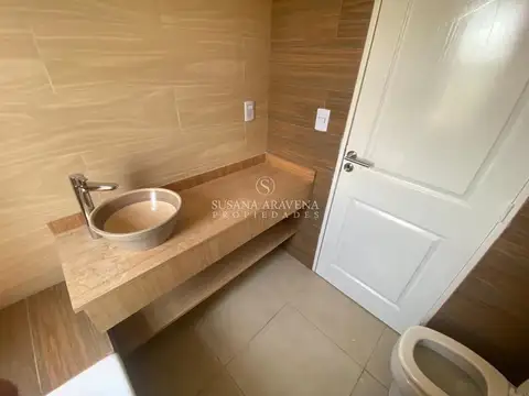 Casa en Alquiler en Pilar del Este - Santa Lucia, USD 1.100