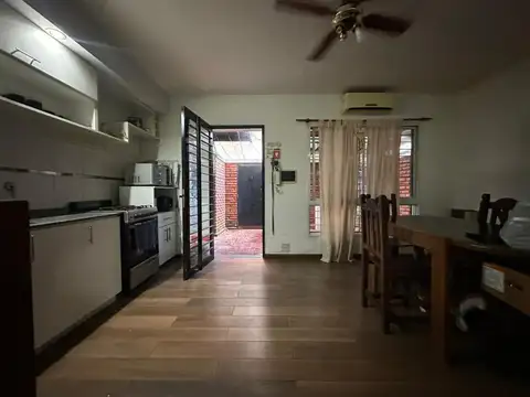 VENTA OPORTUNIDAD - CASA EN PH CON PATIO